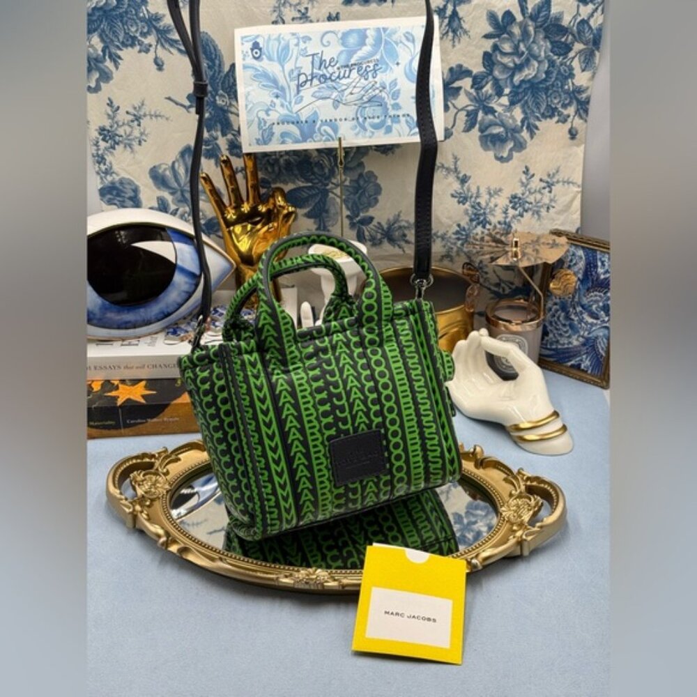 🆕 MARC JACOBS 🧿 NWT Monogram Print Micro Tote Bag, Black & Green - Picture 2 of 16